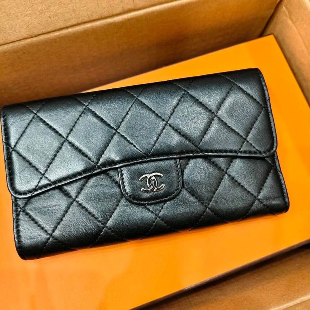 Chanel Women Pre-Loved Bag Very Good Condition